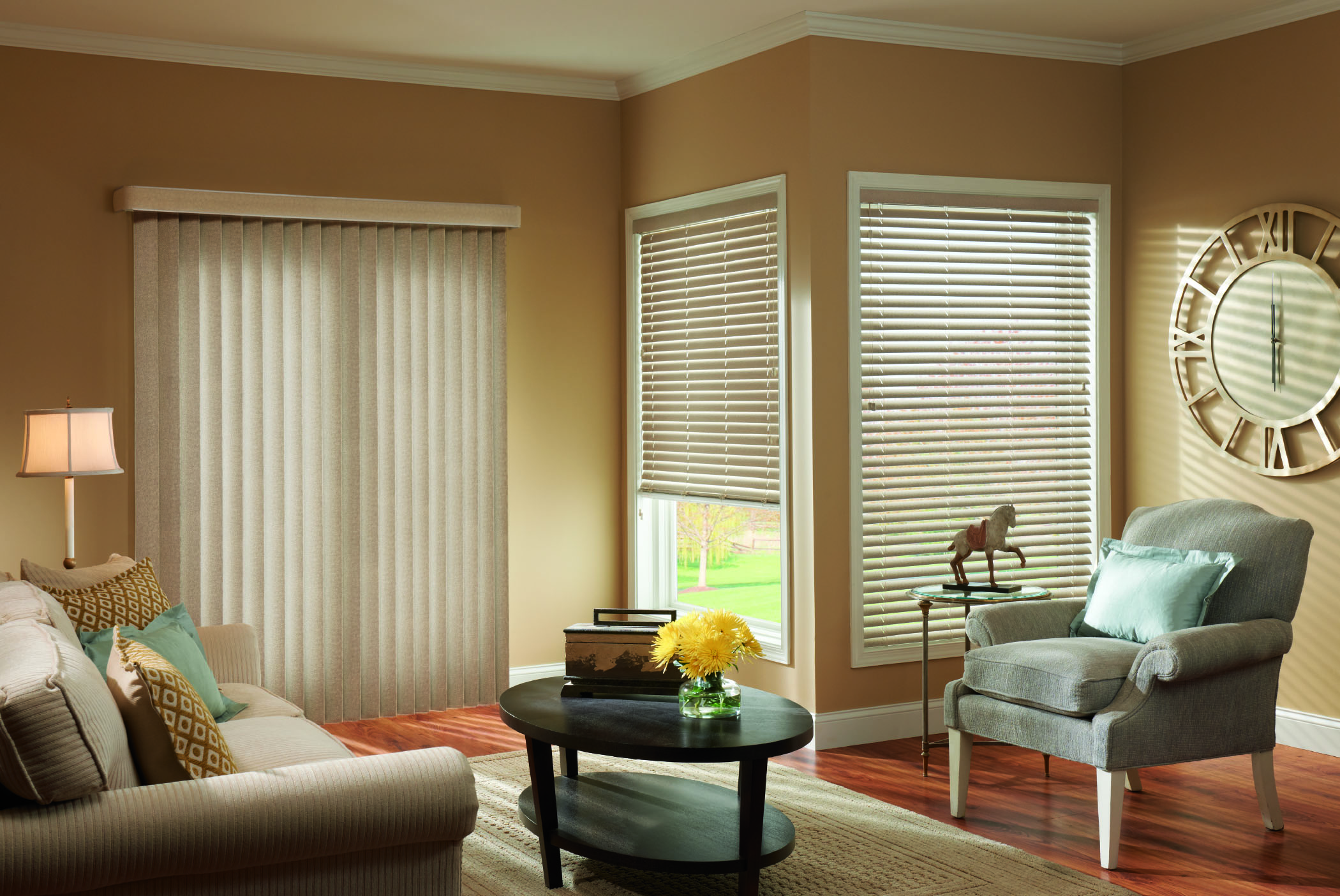 living room horizontal blinds